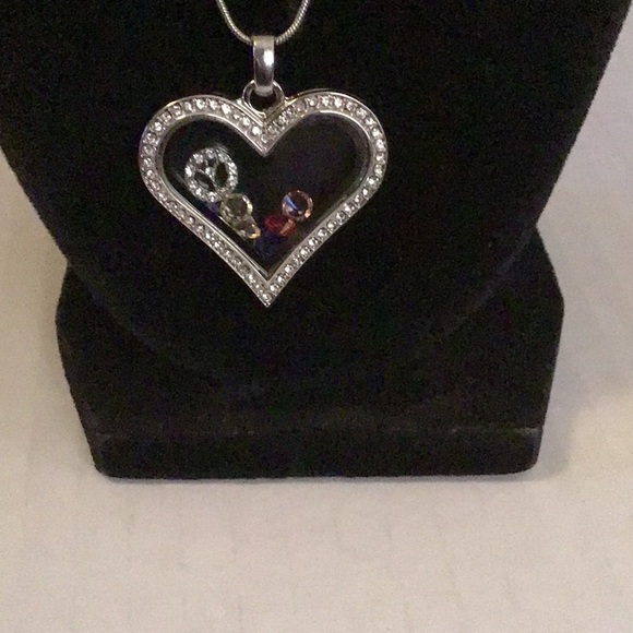 Heart Shaped Locket - Picture 1 of 2
